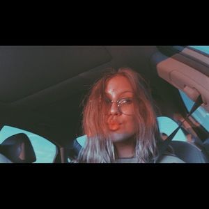 Meet your Posher, Toni